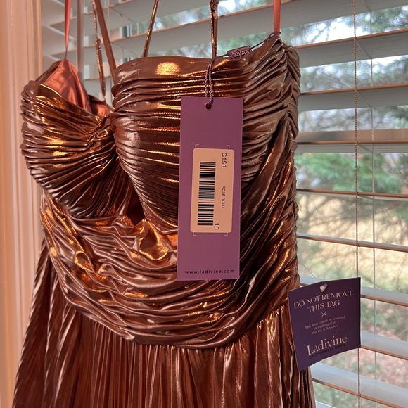 BRAND NEW LONG A-LINE SLEEVELESS LAME' DRESS WITH ADJUSTABLE SPAGHETTI STRAPS - Picture 7 of 12